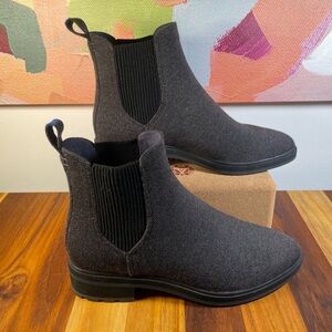 Rothy's Lug Sole Black Wool Boots in 8.5
